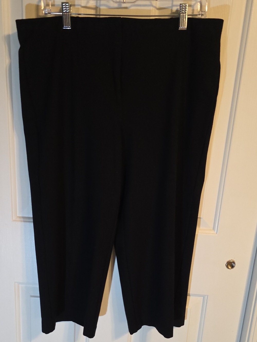 Chico's Black Wide-Leg Pull-On Crop Pants